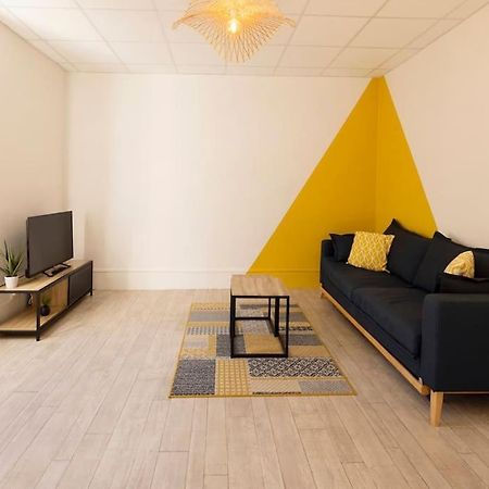 Le Cosy C - T2 Tout Equipe - Centre-Ville Gare 몽뤼꽁 외부 사진